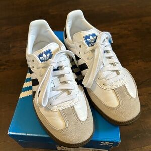 Adidas Samba OG Shoes. Women’s size 6 1/2, men’s size 5 1/2.